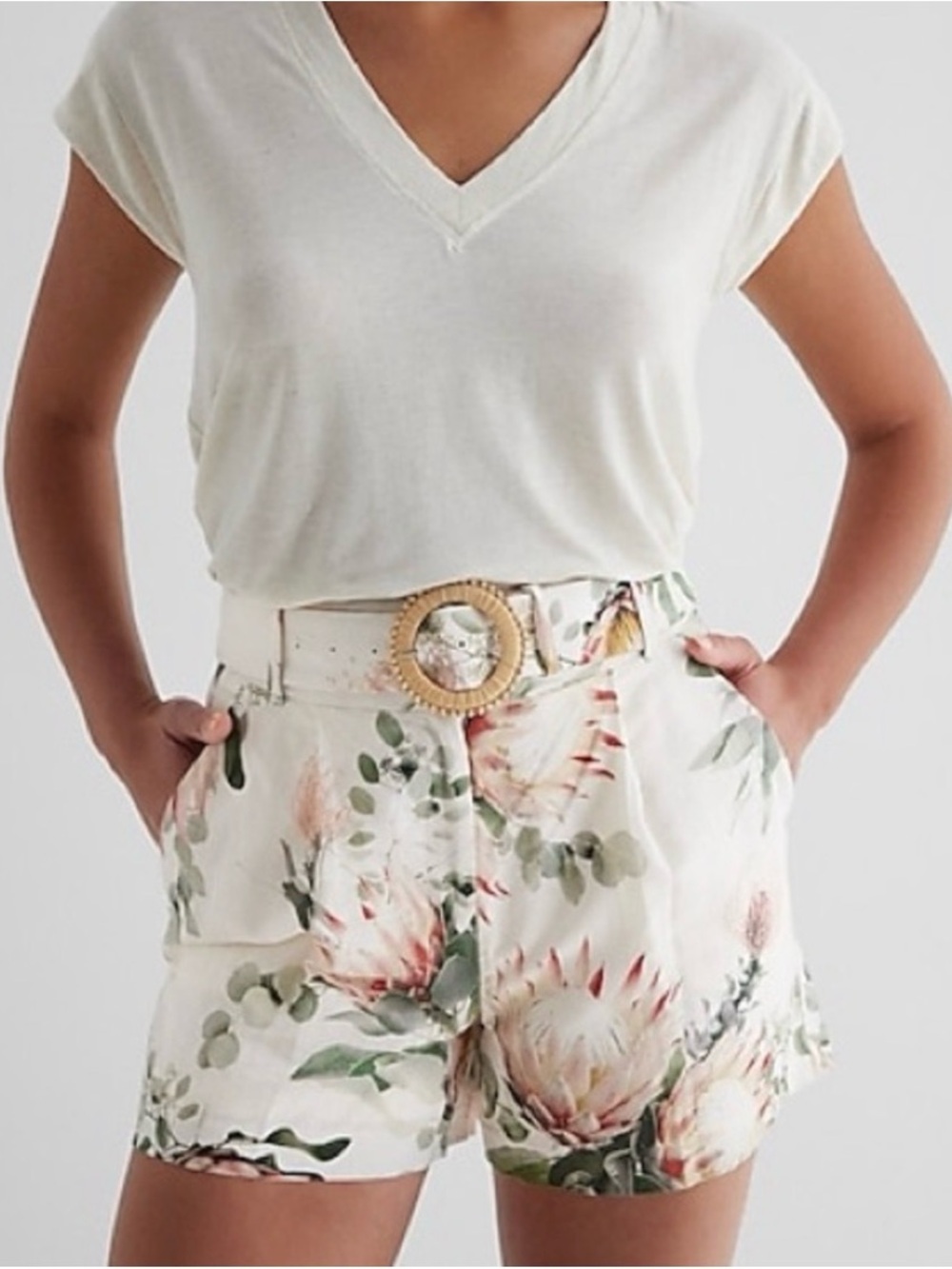 Express Stylist Super High-Rise Floral Shorts